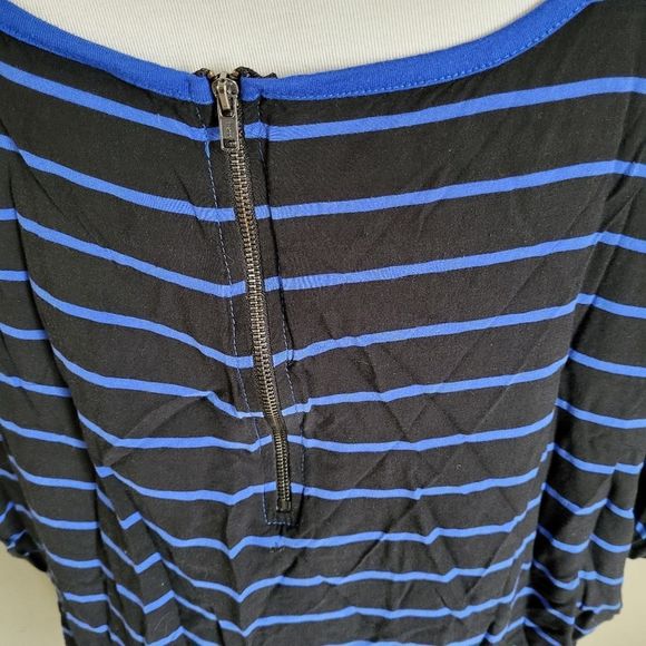 Torrid top - Picture 4 of 6